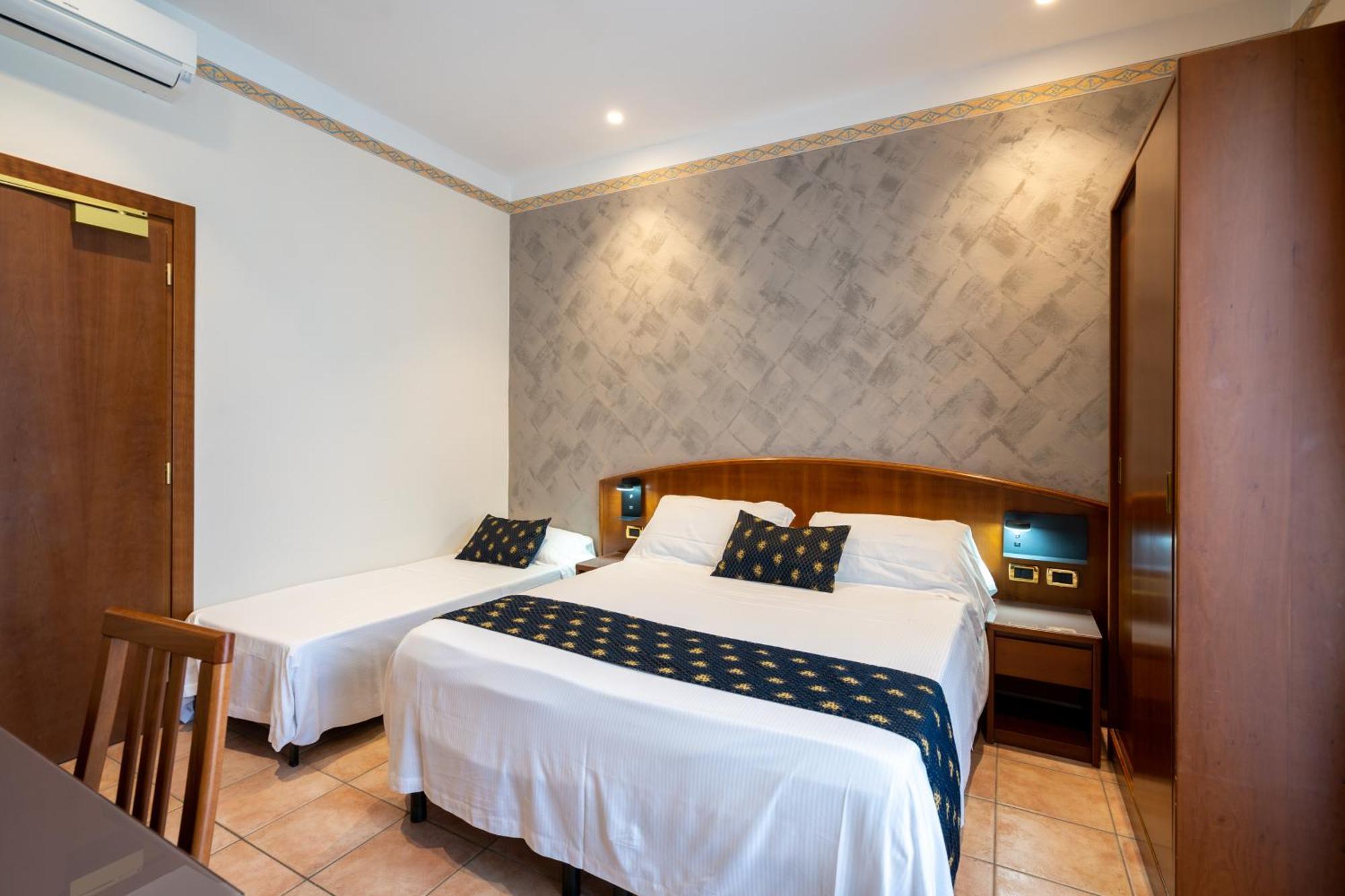 Hotel Agostini Bellaria-Igea Marina Bagian luar foto