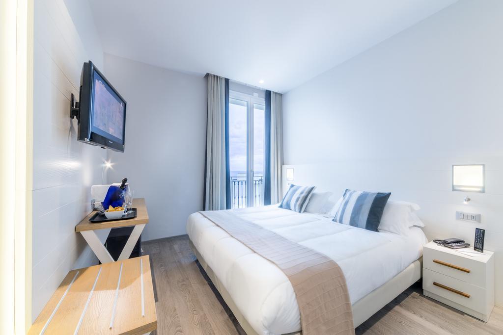 Hotel Agostini Bellaria-Igea Marina Bagian luar foto